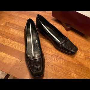 Amalfi by Rangoni women’s heels, size 12, Style Messico